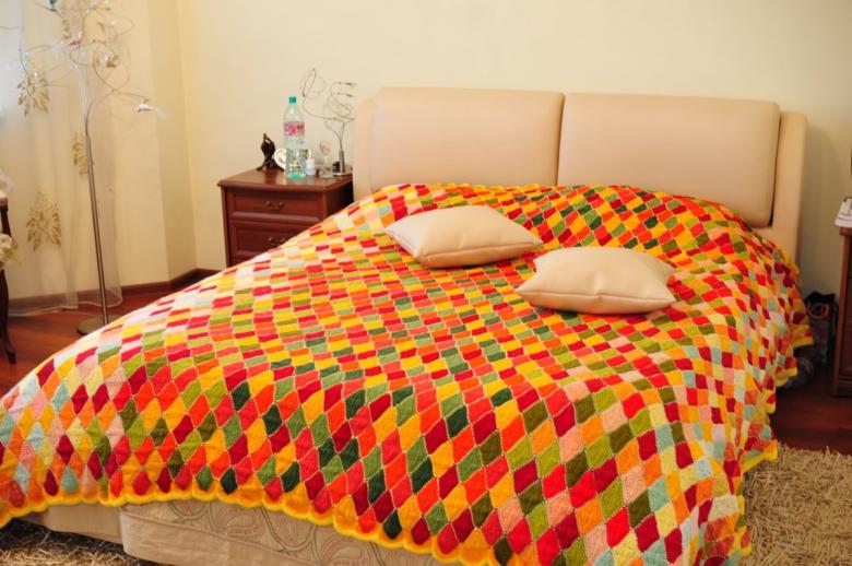 Плед связанный спицами и крючком 