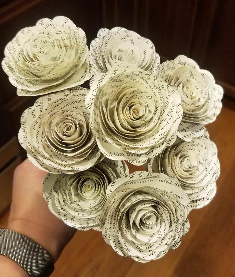 роза из бумаги
