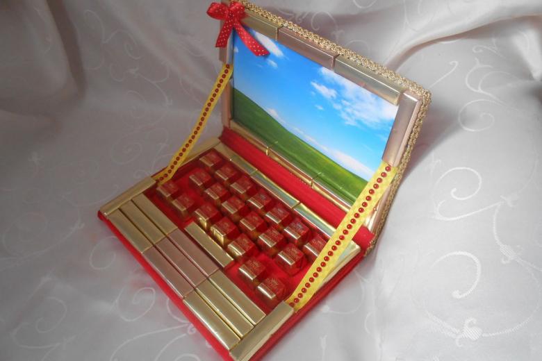 Поделка из конфет