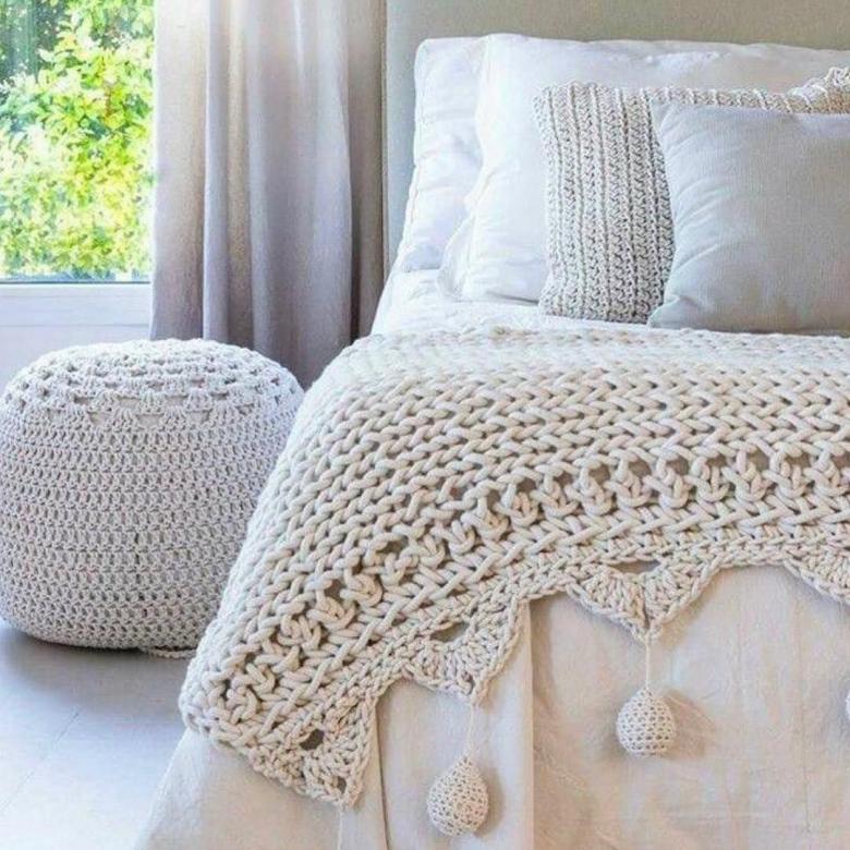 Плед связанный спицами и крючком 