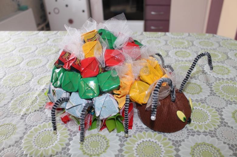 Поделка из конфет