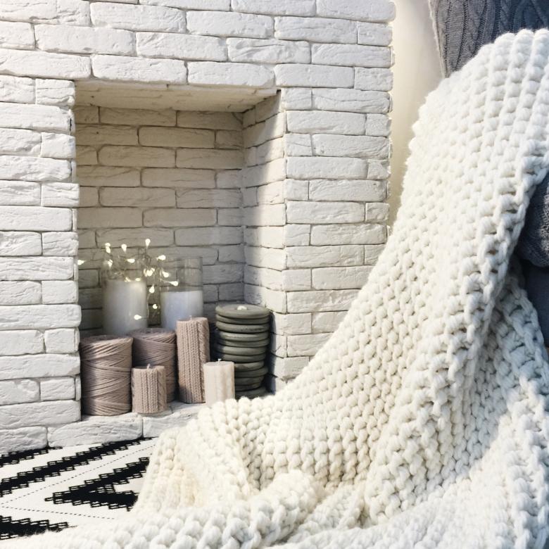 Плед связанный спицами и крючком 