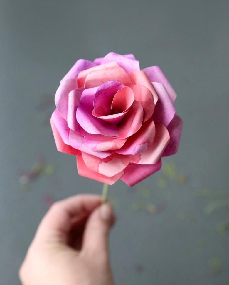 роза из бумаги