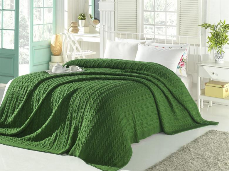 Плед связанный спицами и крючком 