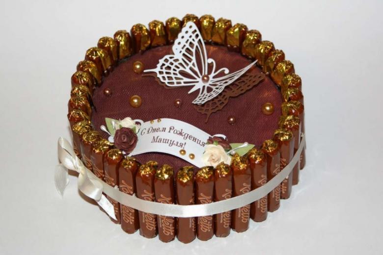 Поделка из конфет