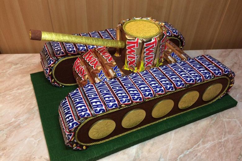 Поделка из конфет