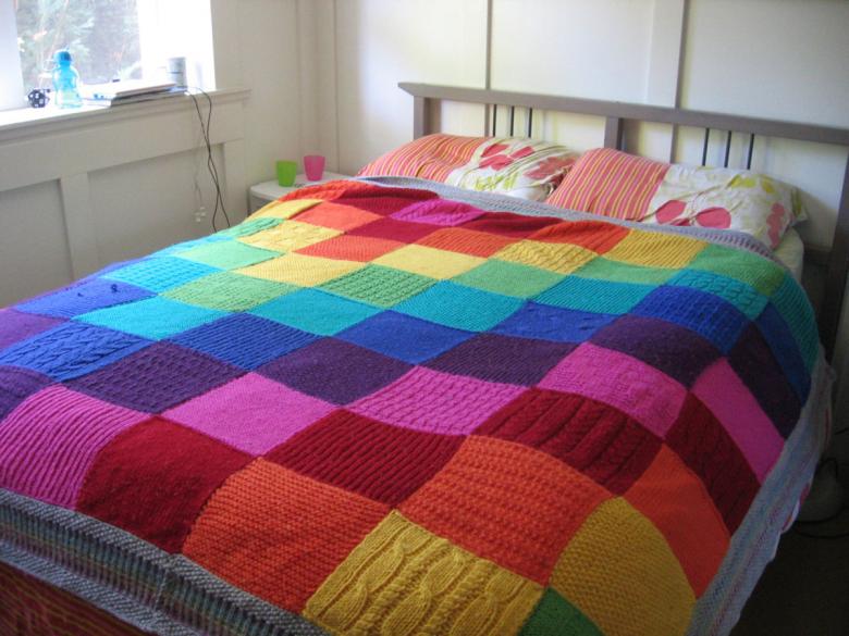 Плед связанный спицами и крючком 