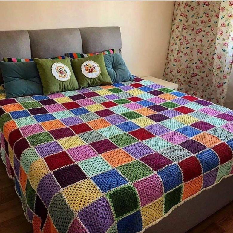 Плед связанный спицами и крючком 