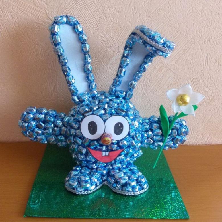 Поделка из конфет