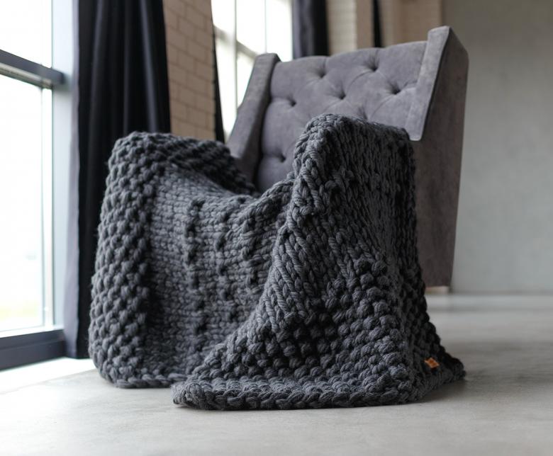 Плед связанный спицами и крючком 