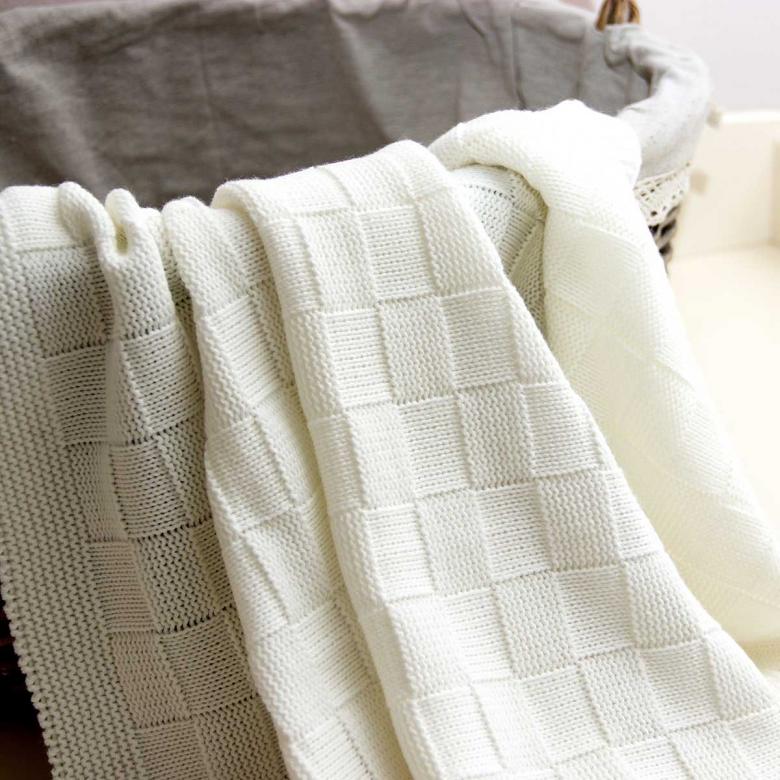 Плед связанный спицами и крючком 