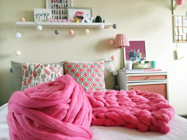 Плед связанный спицами и крючком 