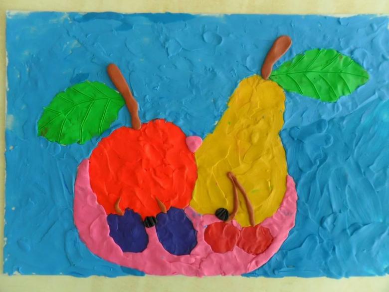 Примеры разных видов аппликаций на бумаге из пластилина 