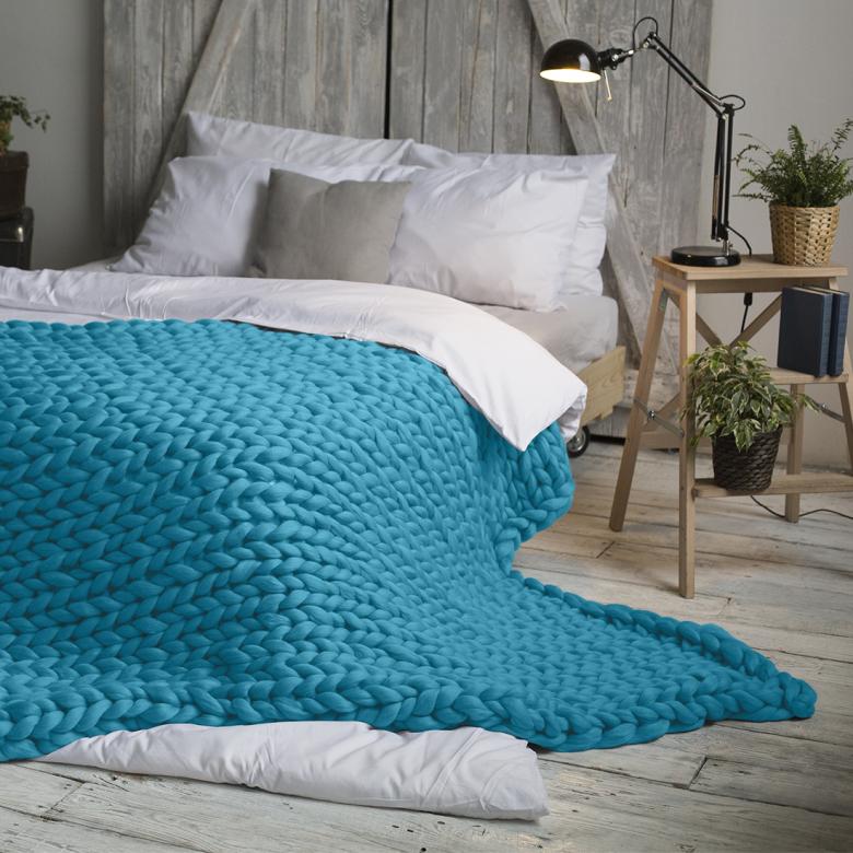 Плед связанный спицами и крючком 