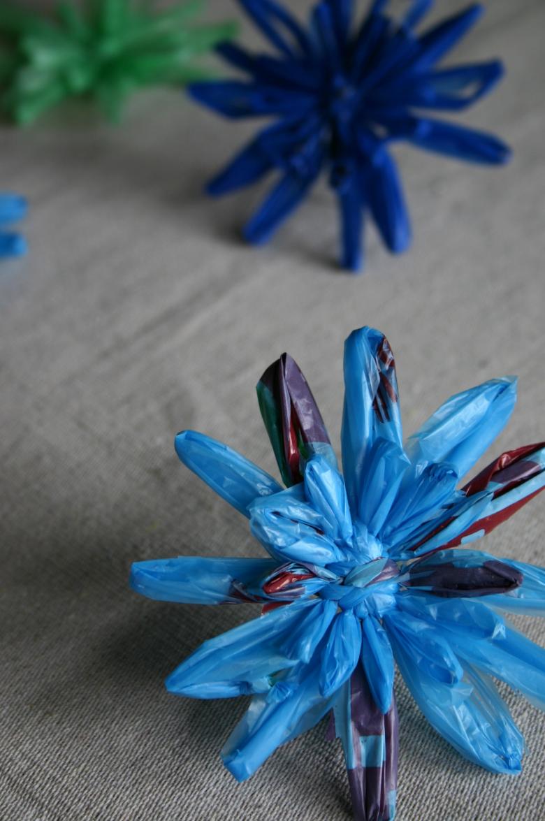 Поделки из полиэтиленовых пакетов