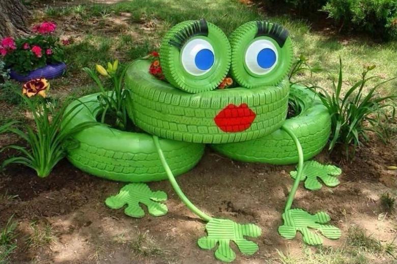 Поделка из дачного хлама