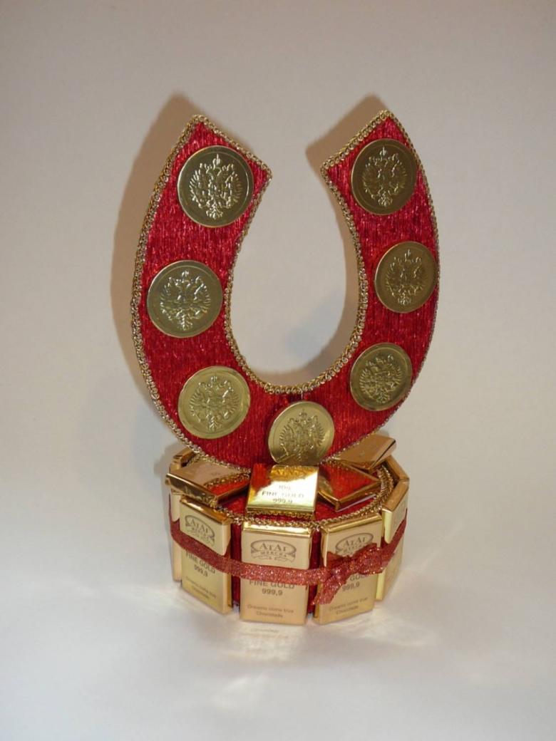 Поделка из конфет