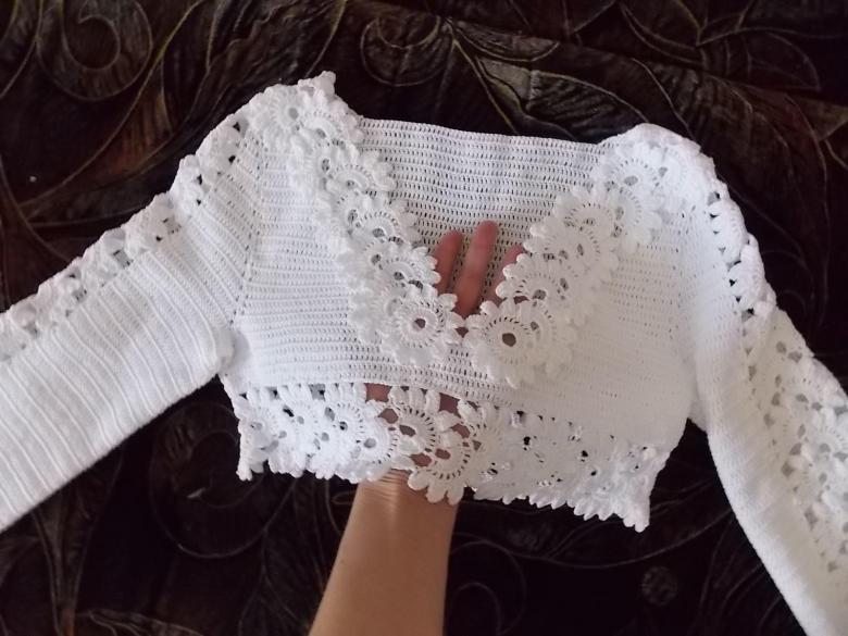 Болеро связанное спицами и крючком