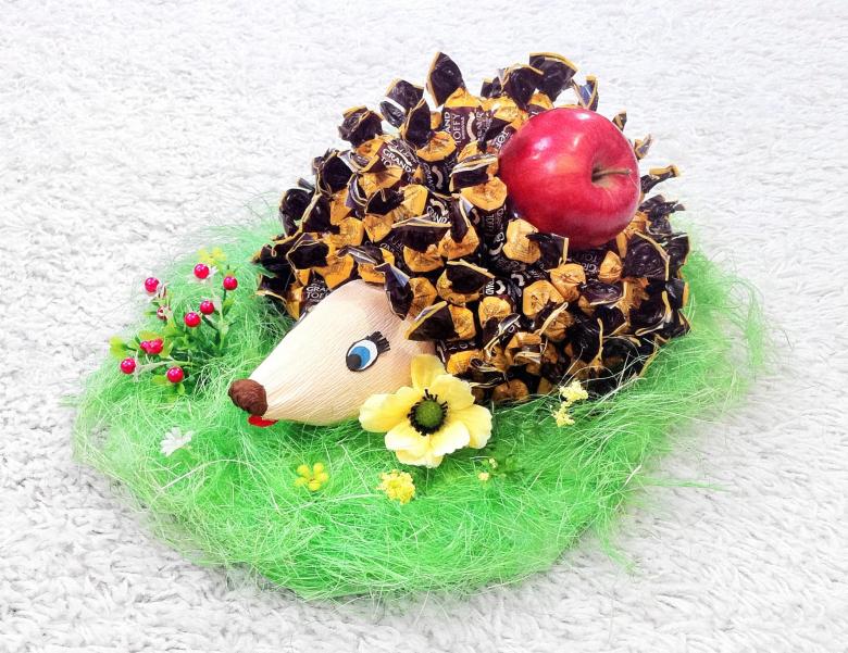 Поделка из конфет