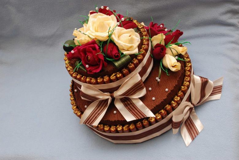 Поделка из конфет