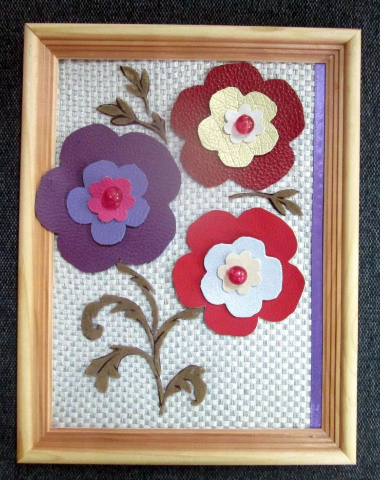 Аппликации цветов из бумаги и ткани 